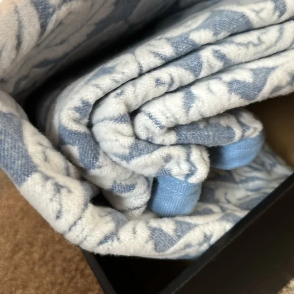 YSL Yves Saint Laurent Blue White Floral 100% Cotton Throw Blanket